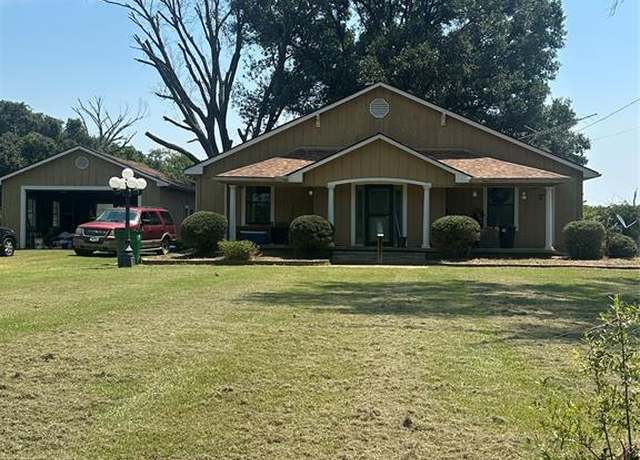 Property at 604 Wood St, Kemp, TX 75143, 3 beds, 2 baths