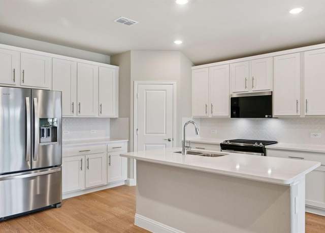 Property at 4206 Waco Dr, Farmersville, TX 75442, 3 beds, 2 baths
