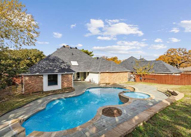Property at 434 Moran Dr, Highland Village, TX 75077, 4 beds, 3 baths