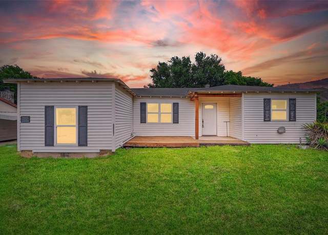 Property at 300 Little School Rd, Kennedale, TX 76060, 2 beds, 2 baths
