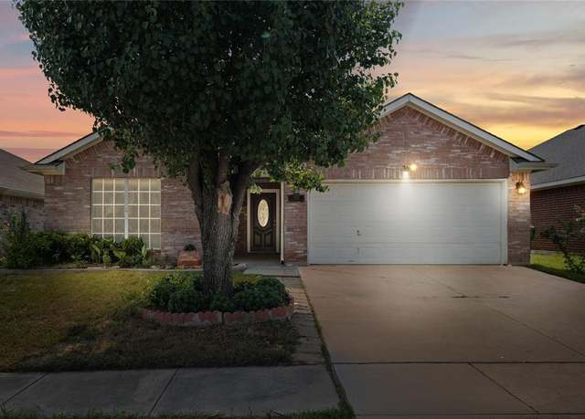 Property at 6745 Bear Hollow Ln, Watauga, TX 76137, 4 beds, 2 baths