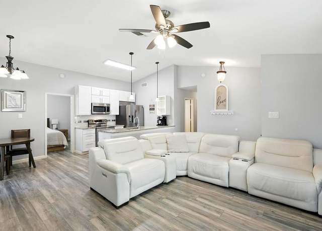 Property at 1544 Hunting Green Dr, Fort Worth, TX 76134, 3 beds, 2 baths