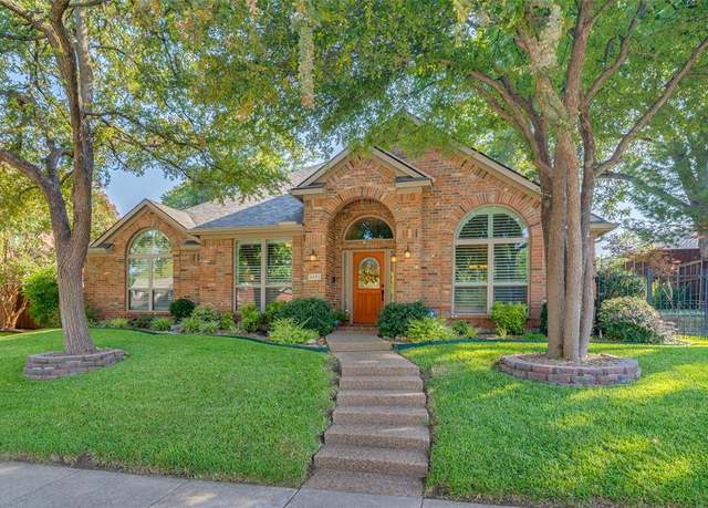Property at 2201 Indian Trl, Rowlett, TX 75088, 3 beds, 2 baths