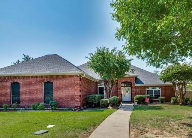 Property at 1020 Shady Oak Trl, Mansfield, TX 76063, 3 beds, 2 baths