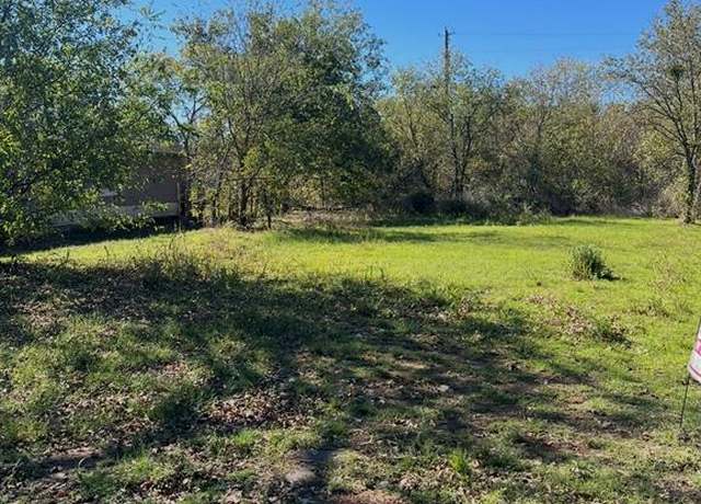 Property at 603 & 605 N Ave E, Olney, TX 76374