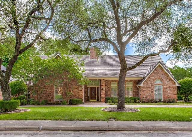 Property at 806 Kensington Dr, Duncanville, TX 75137, 4 beds, 3 baths