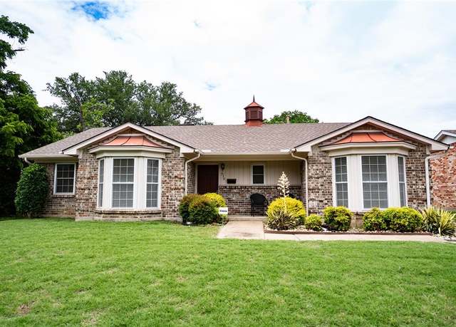 Property at 710 Melrose Dr, Richardson, TX 75080, 3 beds, 2 baths