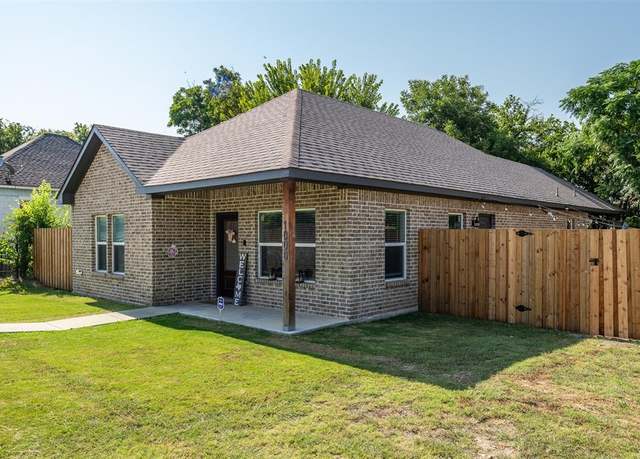 Property at 1000 E Allen Ave, Fort Worth, TX 76104, 3 beds, 2.5 baths