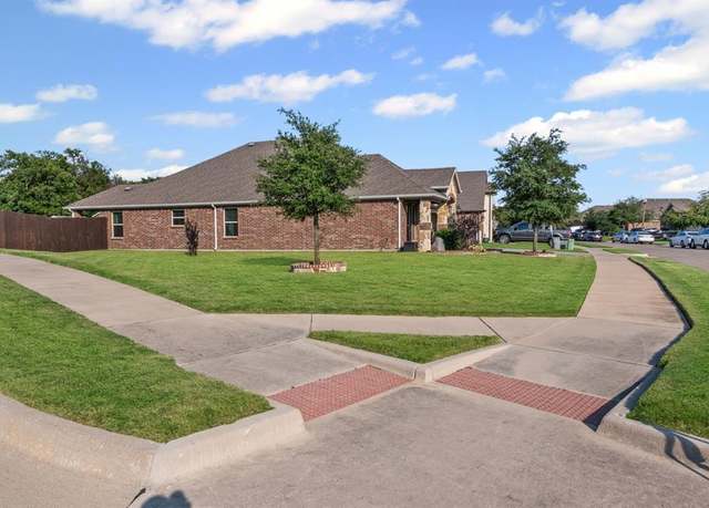 Property at 2904 Dominion St, Denton, TX 76209, 3 beds, 2 baths