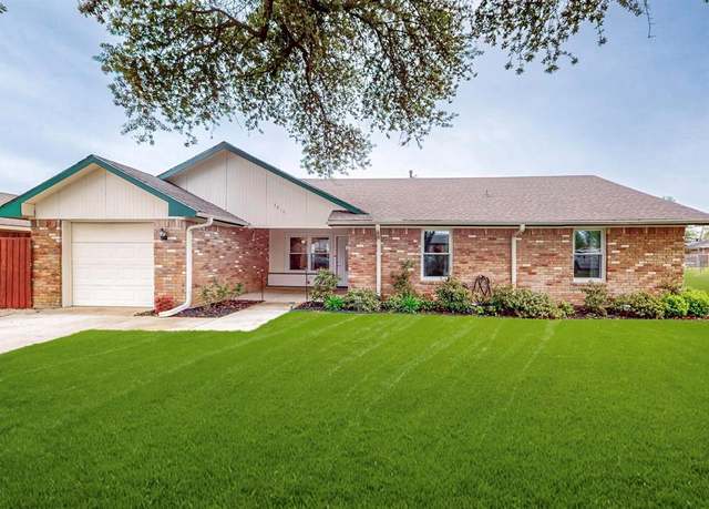 Property at 3910 7th St, Sachse, TX 75048, 3 beds, 2 baths