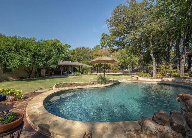 Property at 9745 Macaway Dr, Argyle, TX 76226, 3 beds, 2.5 baths