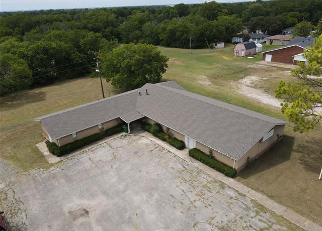 Property at 705 Fair Ave, Gainesville, TX 76240, 3 beds, 1 bath