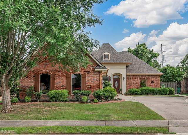 Property at 222 Gloucester Dr, Bossier City, LA 71111, 3 beds, 2 baths