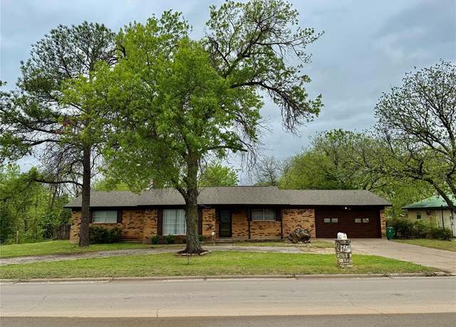 Property at 712 Indiana St, Graham, TX 76450, 2 beds, 2 baths