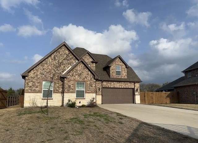Property at 403 Ellis Place Dr, Greenville, TX 75402, 4 beds, 3.5 baths