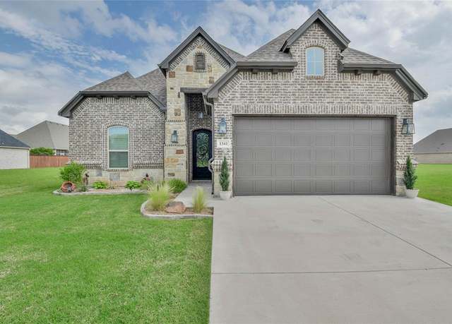 Property at 1341 Highland Park Cir, Granbury, TX 76048, 3 beds, 2.5 baths