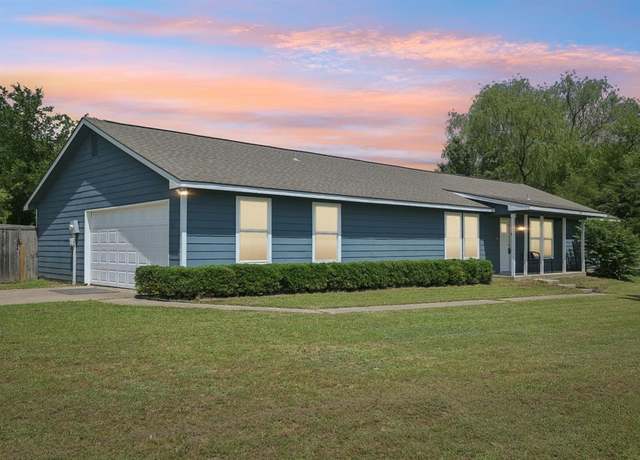 Property at 5789 Southfork Dr N, Royse City, TX 75189, 4 beds, 2 baths