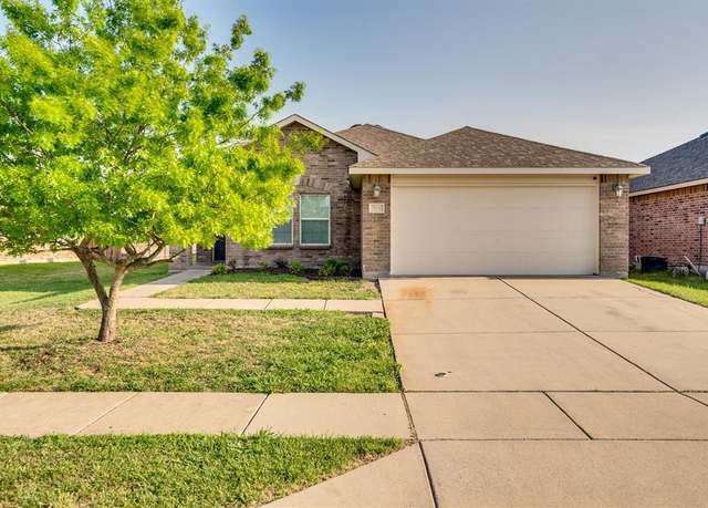 Property at 5701 Talons Crest Cir, Fort Worth, TX 76179, 3 beds, 2 baths