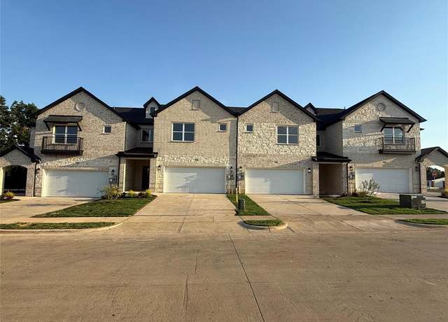 Property at 120 Homes Dr, Grand Prairie, TX 75050, 3 beds, 2.5 baths