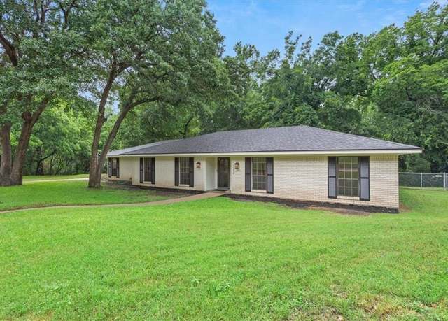 Property at 1232 Wedgewood, Woodway, TX 76712, 3 beds, 2 baths