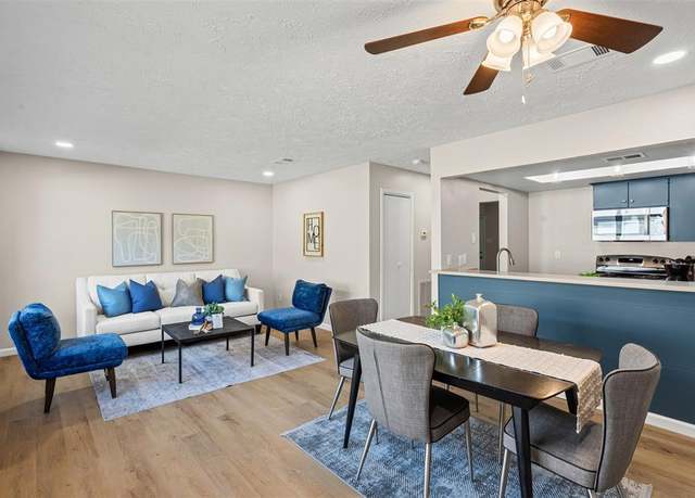 Property at 17 W Mountain Ln #38, Grand Prairie, TX 75052, 3 beds, 2.5 baths