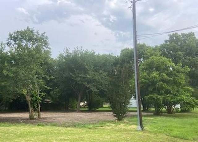 Property at 104 S Lamar St, Tioga, TX 76271