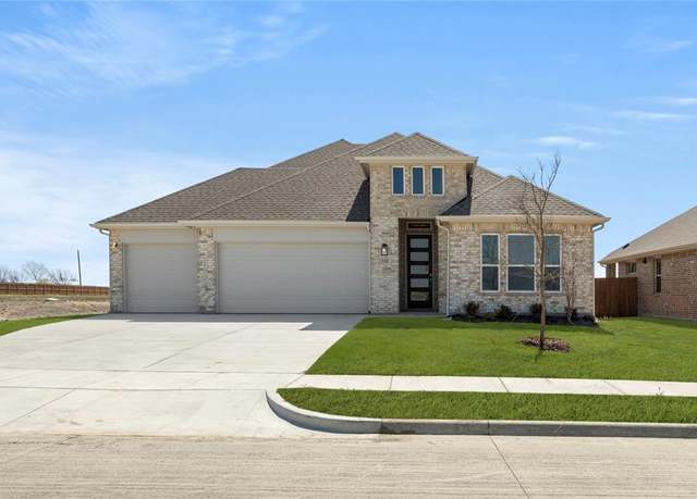 Property at 510 Fort Davis Dr, Forney, TX 75126, 3 beds, 2.5 baths