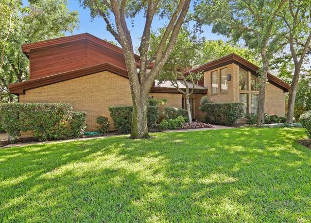 Property at 28 Timbergreen Cir, Denton, TX 76205, 3 beds, 2.5 baths