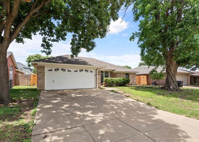 Property at 3924 Marsh Ln, Fort Worth, TX 76123, 3 beds, 2 baths