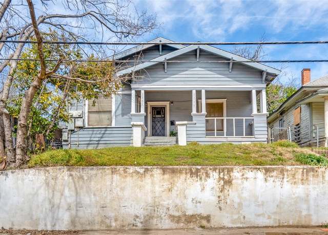 Property at 1117 and 1119 E 10th St, Dallas, TX 75203, 2 beds, 2 baths