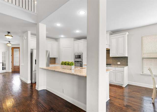 Property at 1005 Middleton St, Forney, TX 75126, 4 beds, 3.5 baths