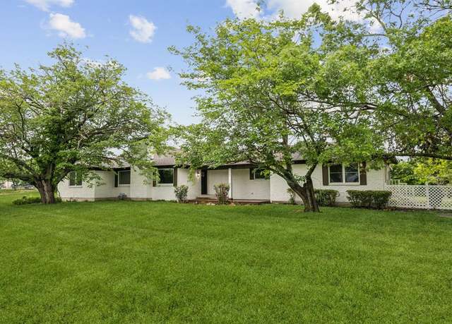 Property at 740 Davis Dr, Rockwall, TX 75087, 4 beds, 3 baths