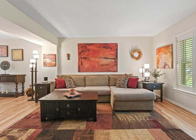 Property at 6408 Bordeaux Ave, Dallas, TX 75209, 2 beds, 1 bath