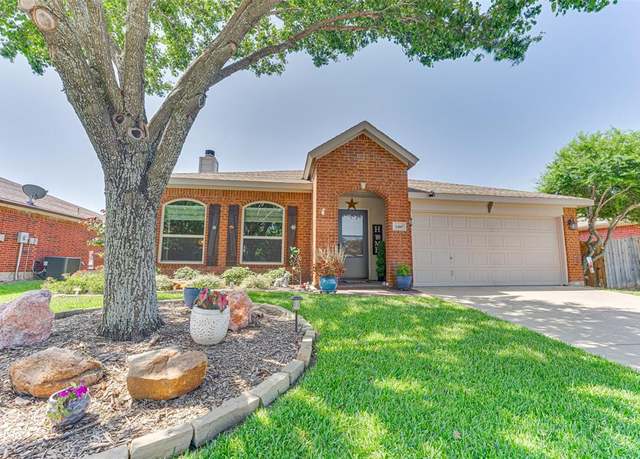 Property at 3410 Newgate St, Midlothian, TX 76065, 3 beds, 2 baths