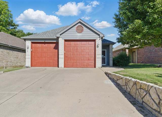 Property at 1142 Story Book Ln, Weatherford, TX 76086, 2 beds, 2 baths