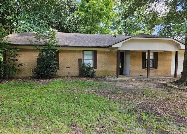 Property at 16455 Red Fern Rd, Tyler, TX 75703, 3 beds, 2 baths