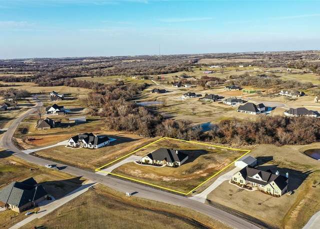 Property at 157 Proctor Ln, Decatur, TX 76234, 4 beds, 3 baths