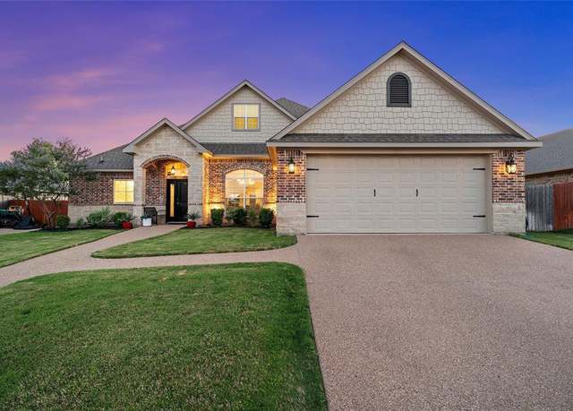 Property at 386 Cavitt Ct, Robinson, TX 76706, 4 beds, 2 baths