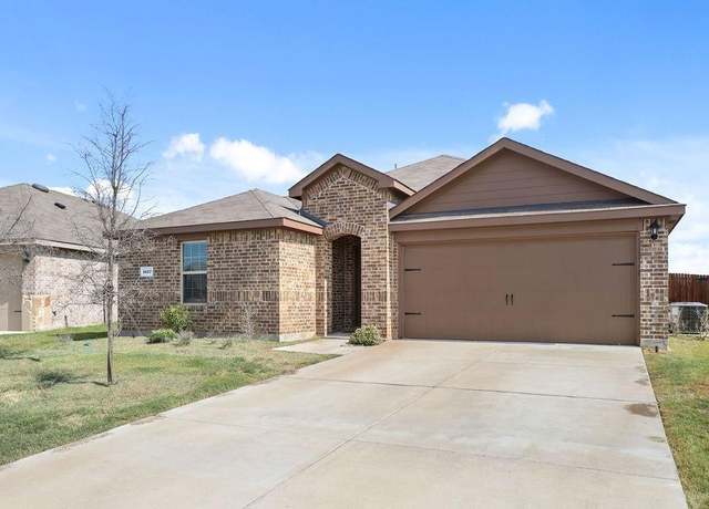 Property at 1627 Croghan Rd, Forney, TX 75126, 4 beds, 2 baths