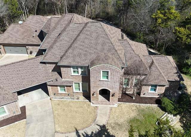Property at 1700 Windmill Cir, Desoto, TX 75115, 4 beds, 4.5 baths