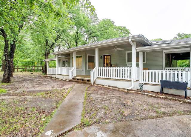 Property at 3707 Knob Hill Rd, Azle, TX 76020, 5 beds, 3.5 baths