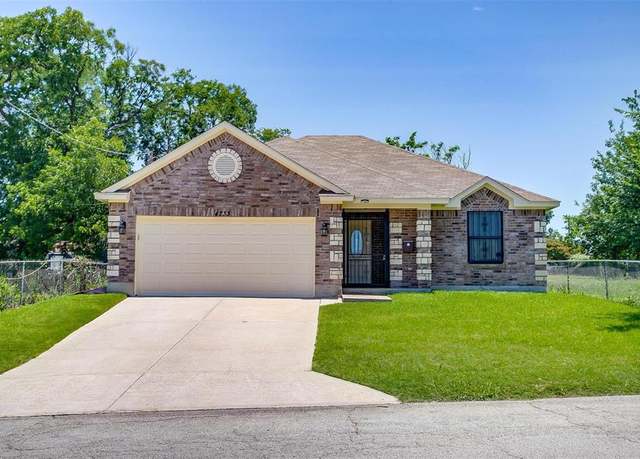 Property at 4233 Lubbock Ave, Fort Worth, TX 76115, 3 beds, 2 baths