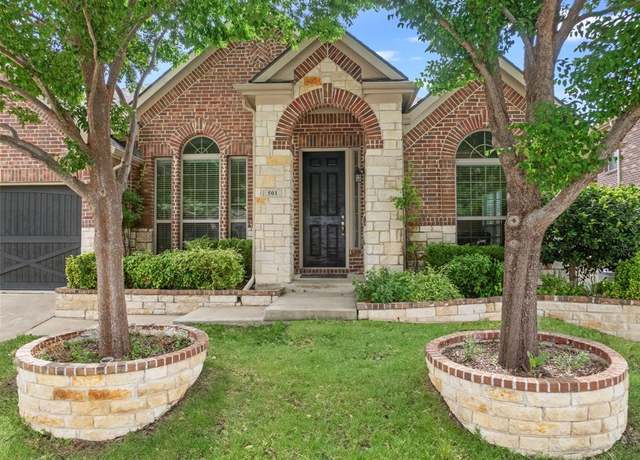 Property at 501 Oak Point Dr, Mckinney, TX 75071, 4 beds, 2.5 baths