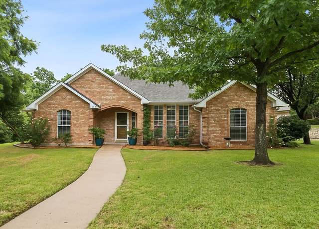 Property at 312 Bluffview Ct, Forney, TX 75126, 3 beds, 2 baths
