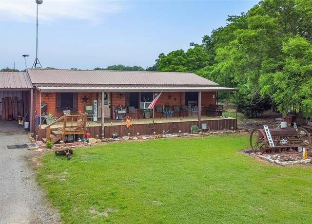 Property at 202 Darwin, Whitewright, TX 75491, 3 beds, 2 baths