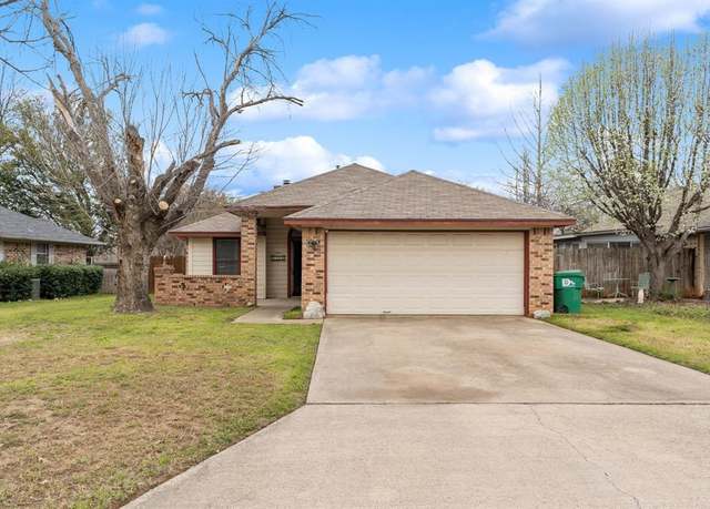 Property at 2901 Anysa Ln, Denton, TX 76209, 3 beds, 2 baths