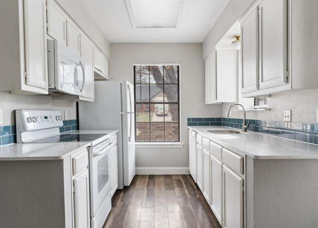 Property at 2901 Anysa Ln, Denton, TX 76209, 3 beds, 2 baths
