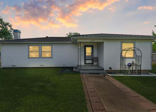 Property at 134 Daisy Ln, Whitney, TX 76692, 2 beds, 2 baths
