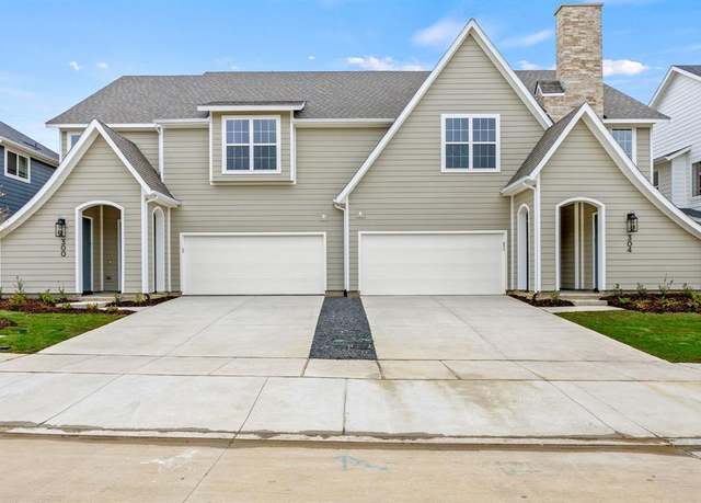 Property at 300 Chestnut St, Celina, TX 75009, 3 beds, 2.5 baths