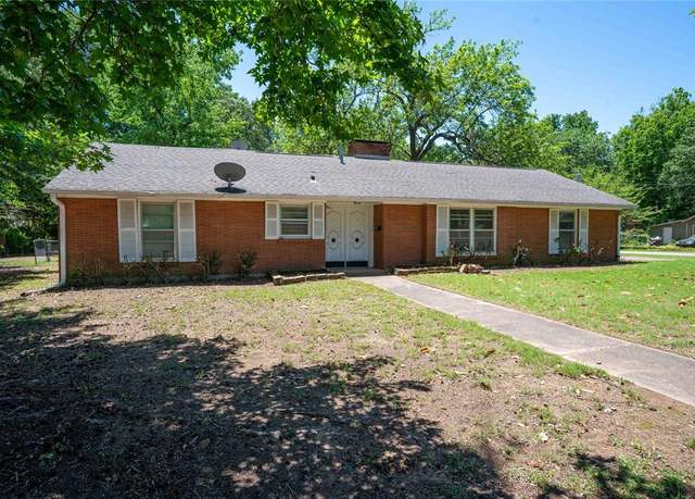 Property at 2206 Culbertson, Paris, TX 75460, 3 beds, 2 baths